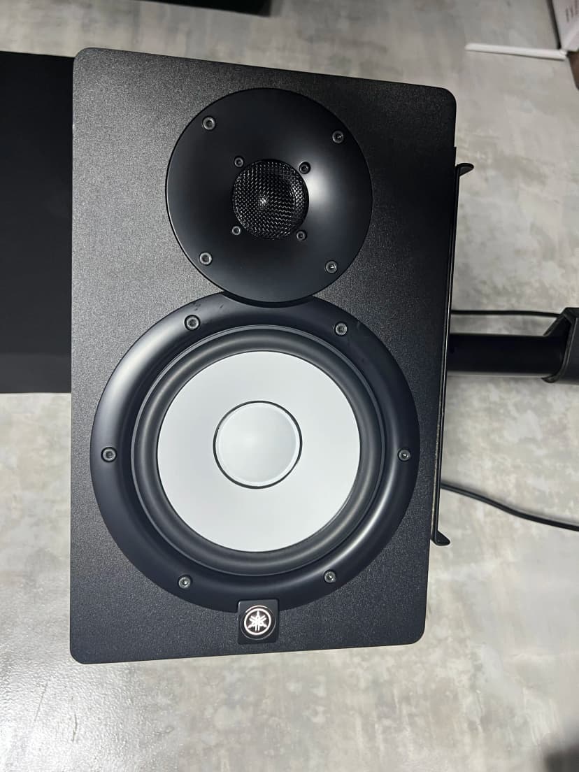baffle yamaha HS7